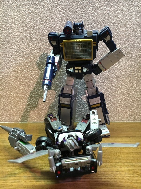 MP 25L Loudpedal   In Hand Images Of Masterpiece Tracks Recolor From Tokyo Toy Show  (29 of 38)
